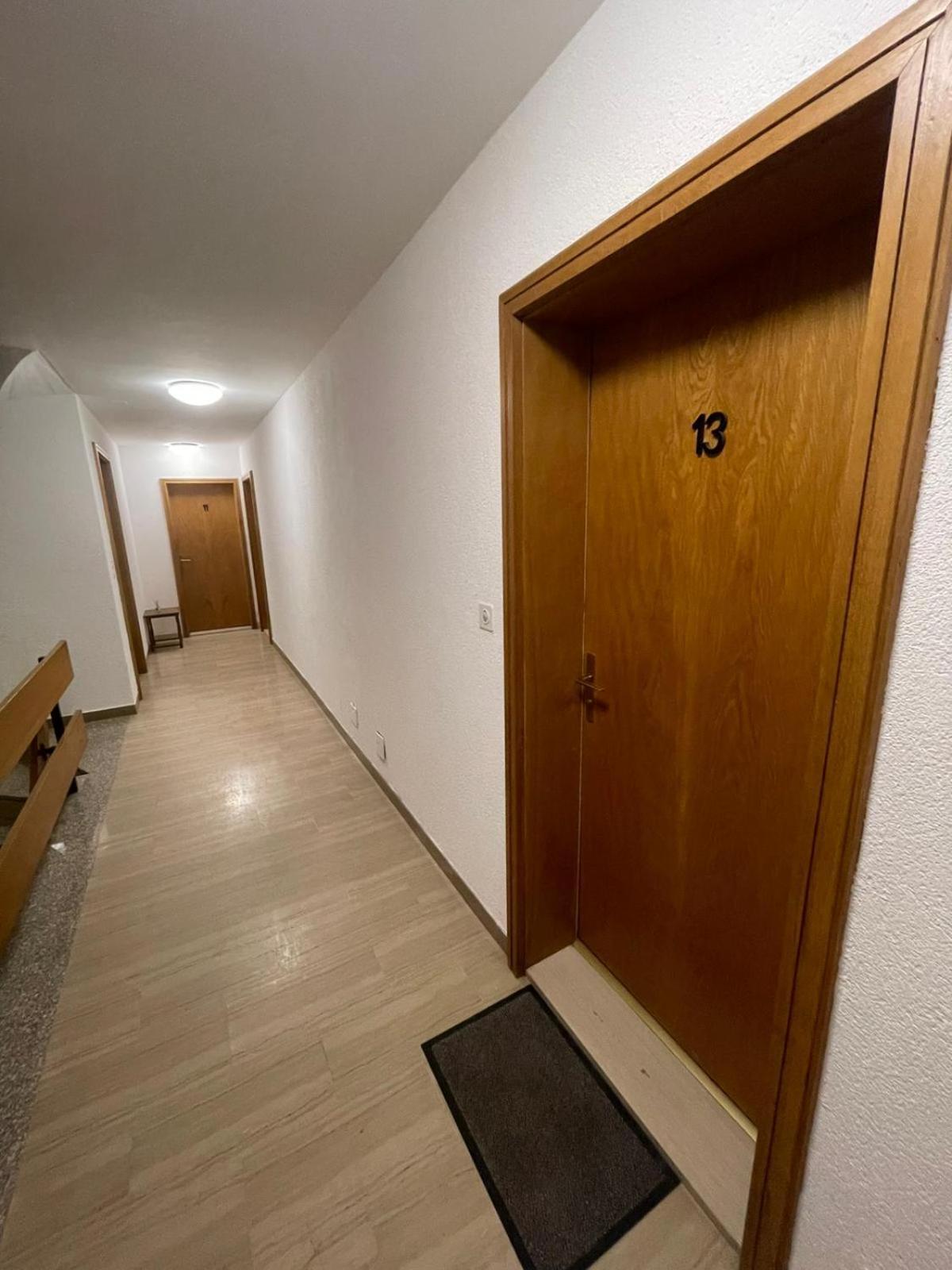 Les Nis Lägenhet Bourg-Saint-Pierre Exteriör bild