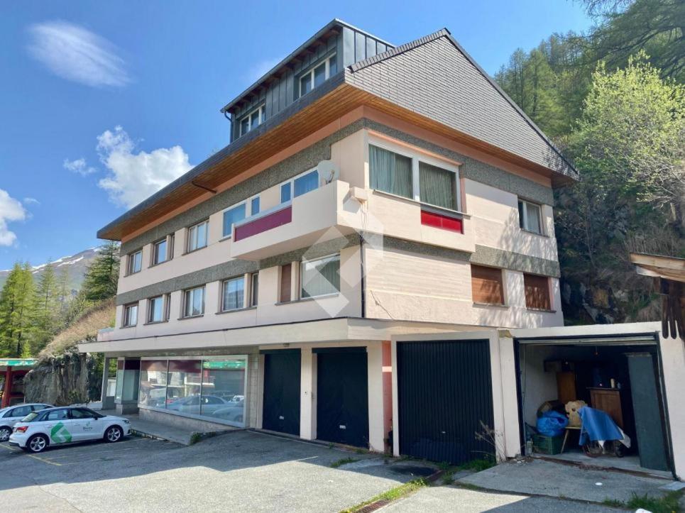 Les Nis Lägenhet Bourg-Saint-Pierre Exteriör bild