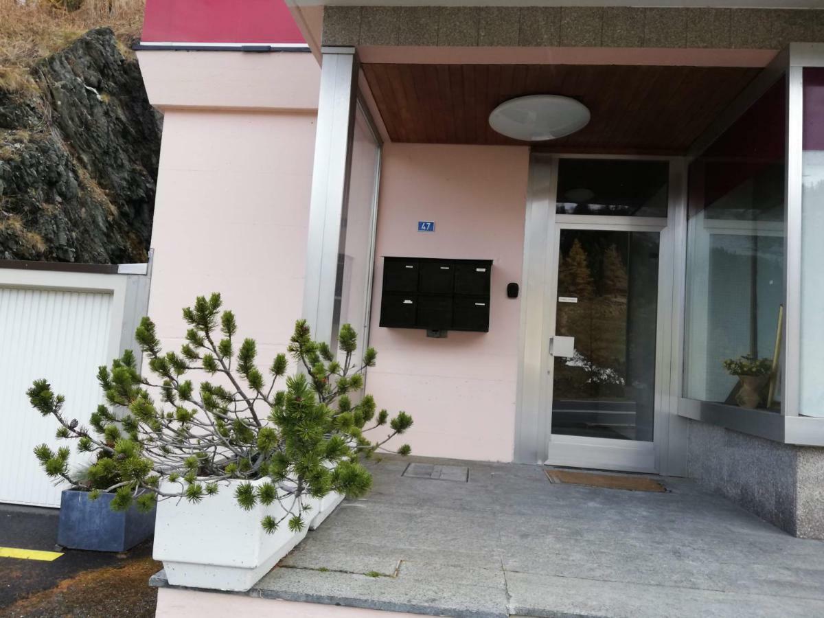 Les Nis Lägenhet Bourg-Saint-Pierre Exteriör bild
